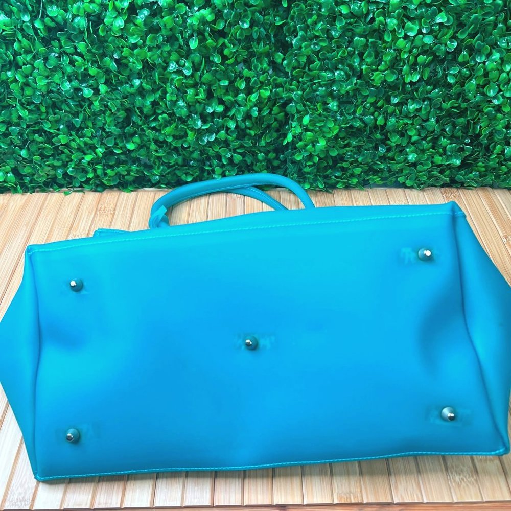 Jelly Tote Blue Green Transparent Purse With Lock and Keys - Picture 3 of 11